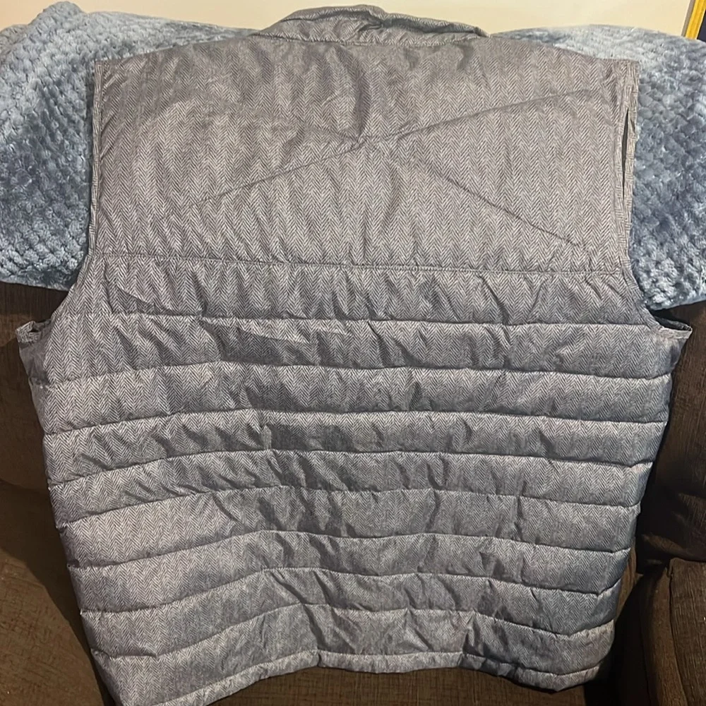 Gray Quilted Vest by Nautica. - Picture 5 of 6